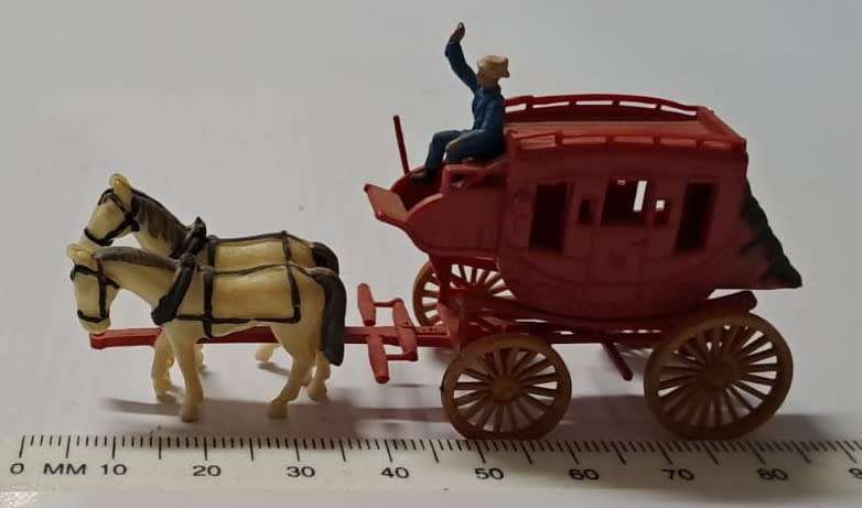 Model Trains HO - Old plastic 2 x horses 1 x figure & carriage.