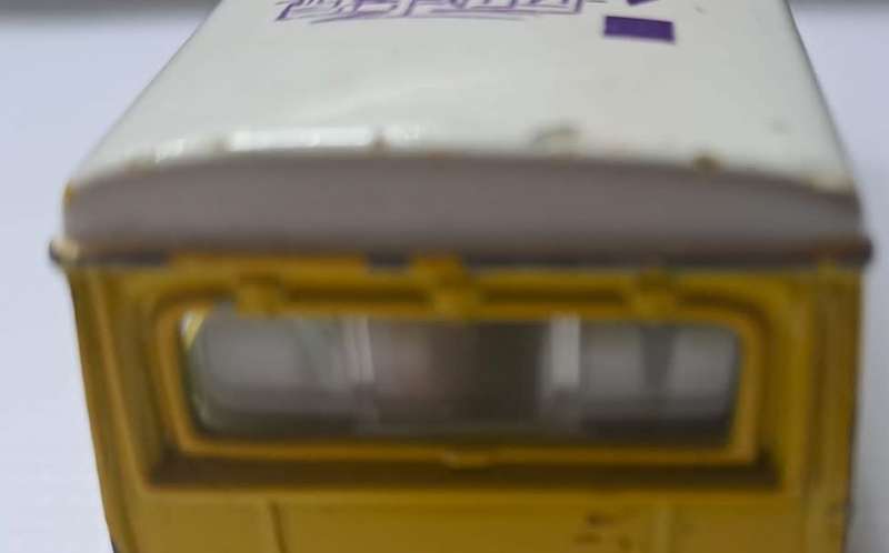 Cars - Tins Toy - Buss Europe Express with working doors