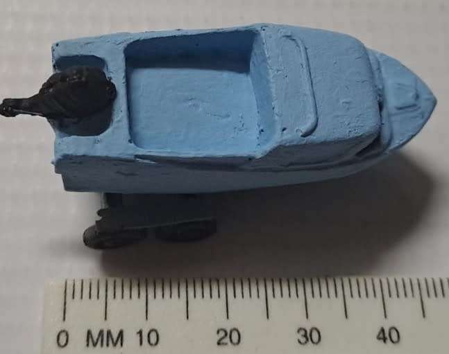 Model Trains HO 1 x Boat & Trailer (L. Blue) static wheels - 60mm x 26mm x 25mm
