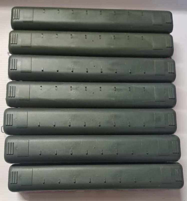 Model Trains HO 7 x Couches Orange Express project. Not finished.