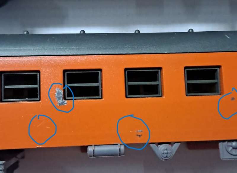 Model Trains HO 7 x Couches Orange Express project. Not finished.