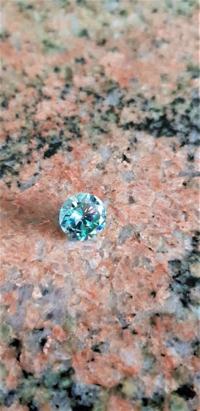 3.20 ct 10.30 mm VVS1 Fancy Blue Round Brilliant Cut Loose Moissanite