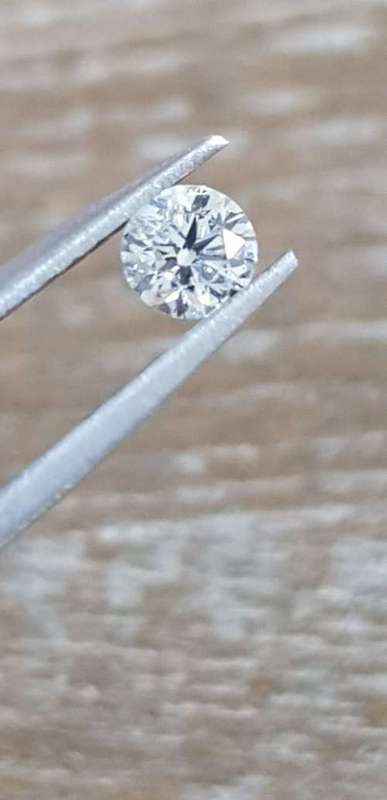 CERTIFIED 0.10Cts  SPARKLING  NATURAL DIAMOND ROUND BRILLIANT