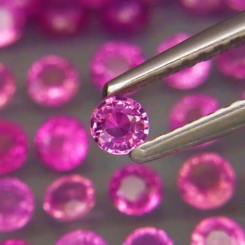 ** Top**  Pink  Ruby  Round Diamond Cut 2.7mm Gem