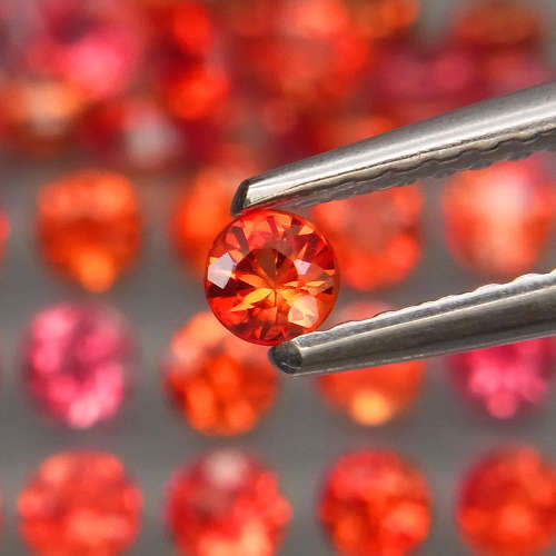 Sapphire 2.00mm/0.65Ct Round Diamond Cut 1Pcs Beautiful Colour!