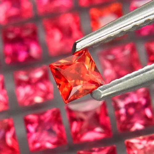 Imperial Red Sapphire 1Pcs/0.060Ct Oval 1.8-2mm Songea,Africa!