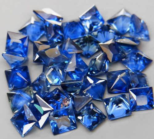 Princess Cut Cornflower Blue Sapphire 0.10Ct Round Diamond Cut 2.5 mm.Heated Only!
