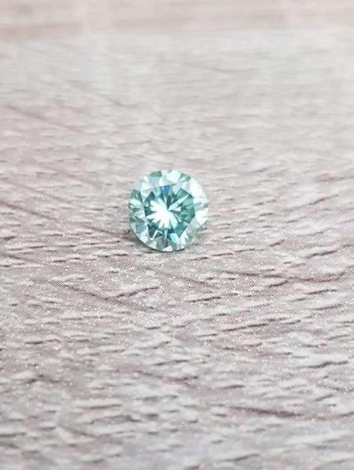 1.00 ct   Moissanite Green Round Excellent Cut VVS