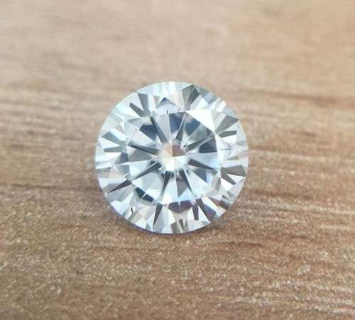 2CT  MOISSANITE ROUND VVSI D BRILLIANT CUT** GRA CERTIFIES**