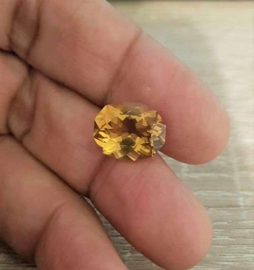 7.81Ct.Yellow Quartz Brazil Full Fire & Eye Clean! Ravishing Color! Natural