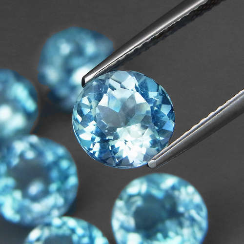 Baby Blue Topaz 2.36cts Round 8mm . Ravishing Color and Full Fire! Brazil