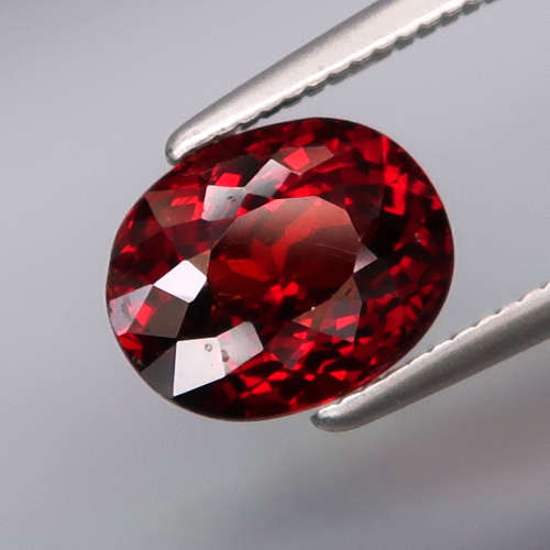 2.40Ct. Red Spessartite Garnet Africa Outstanding Color & Full Fire! Natural