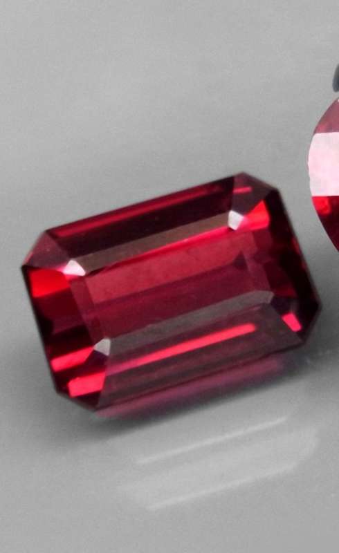1.59Ct.Cherry Pink Rhodolite Garnet Ravishing Color & Full Fire! Natural