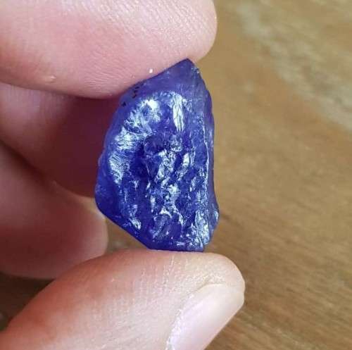 TANZANITE 31.62Cts. NATURAL VIOLET BLUE SPECIMEN ROUGH