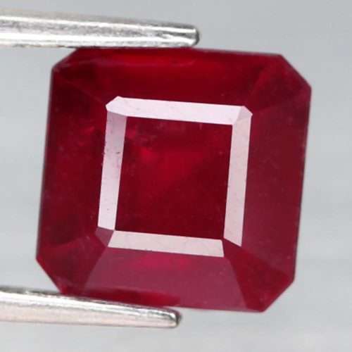 2.78Ct. Ruby Scissor Cut Red Good Sparkling! Natural