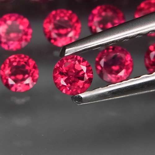 Cherry Pink Rhodolite Garnet 2.5 mm.0.10Ct.Round Diamond Cut Natural **PAIR**