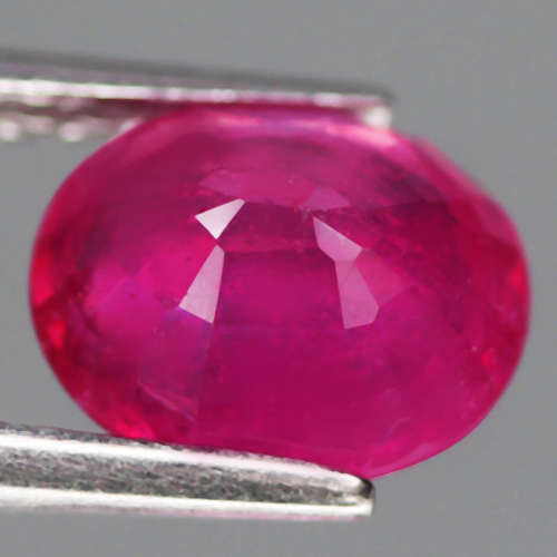 4.40Ct. Ruby  Oval Facet Red Sparkling&Good Color!  Natural