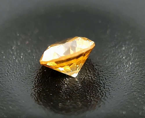 0.23 cts. CERTIFIED  Diamond Round SI2 Intense Yellow Colour  Natural