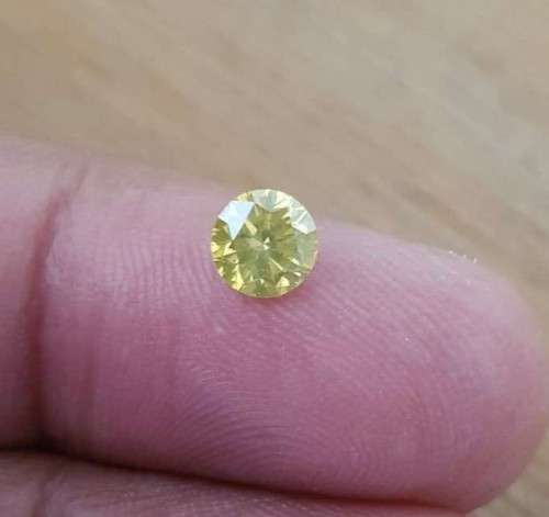 0.73Cts DIAMOND ROUND CUT SI1 VIVID YELLOW `CERTIFIED` SPARKLING  COLOR NATURAL