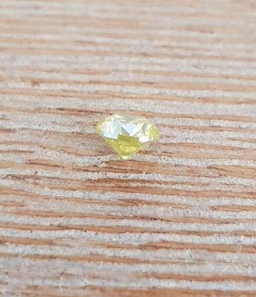 0.73Cts DIAMOND ROUND CUT SI1 VIVID YELLOW `CERTIFIED` SPARKLING  COLOR NATURAL