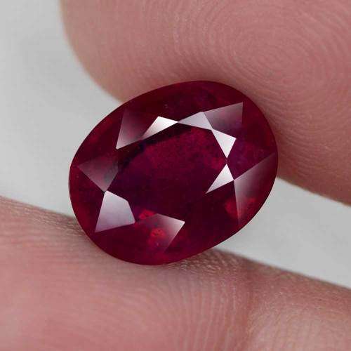 5.83Ct. Ruby  Oval Facet Blood Red Sparkling & Good Colour! Madagascar