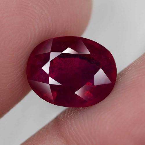 5.83Ct. Ruby  Oval Facet Blood Red Sparkling & Good Colour! Madagascar