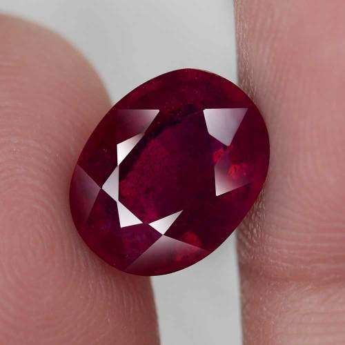 5.83Ct. Ruby  Oval Facet Blood Red Sparkling & Good Colour! Madagascar