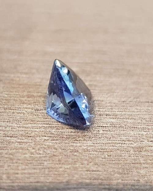 Purplish Blue Tanzanite 1.04Cts . Ravishing Colour & Full Fire!