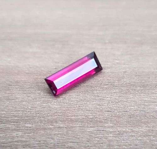5.17Ct. Rhodolite Garnet Cherry Pink Ravishing Color & Full Fire! Natural