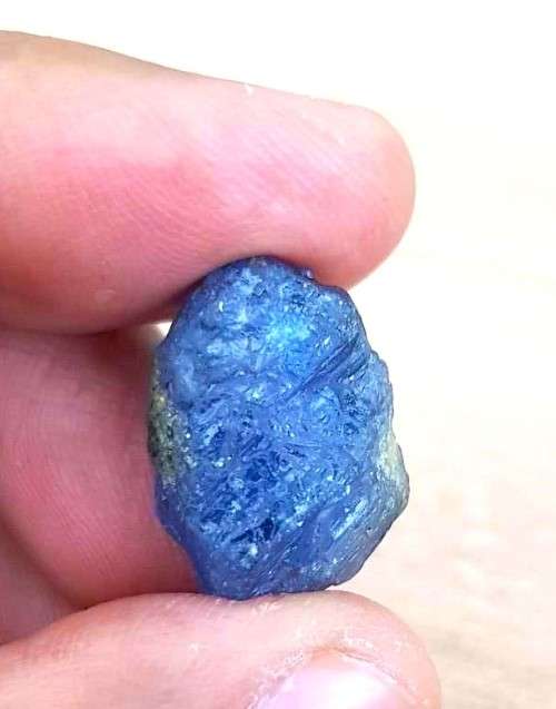 TANZANITE 28.82Cts.ROUGH NATURAL VIOLET BLUE SPECIMEN