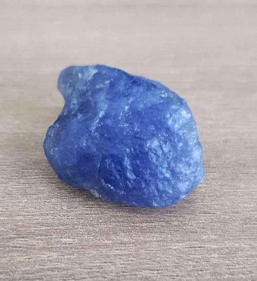 TANZANITE 48Cts. NATURAL VIOLET BLUE SPECIMEN ROUGH