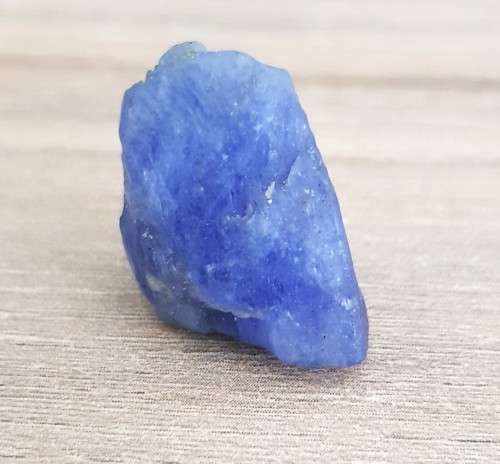 TANZANITE 33.60Cts. NATURAL VIOLET BLUE SPECIMEN ROUGH