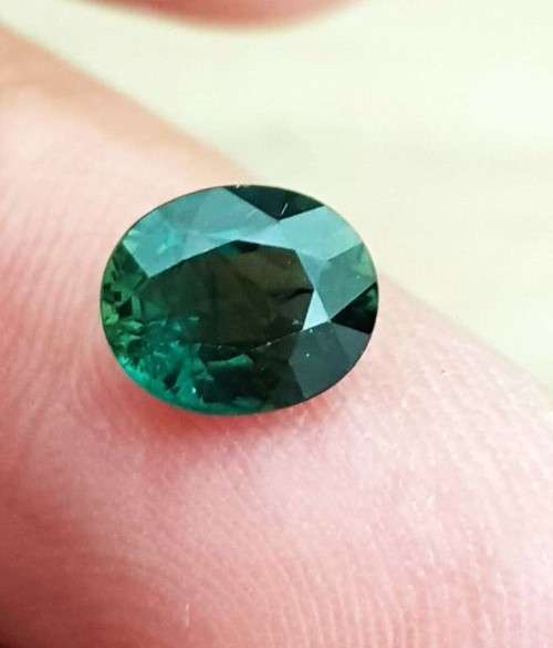 1.61Ct.  Sapphire  Oval Green Ravishing For Jewelry  Natural