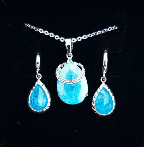 Swarovski Necklace Aquamarine Pear cut Gold Plated  Link Chain