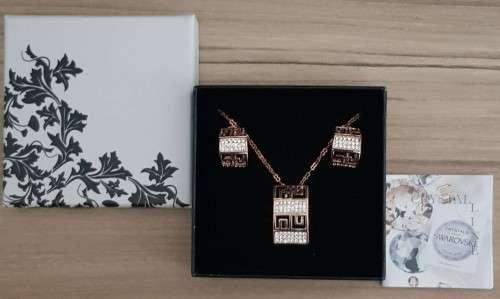 Swarovski **Aztecs Design** Necklace & Earrings Set Gold Plated  Link Chain