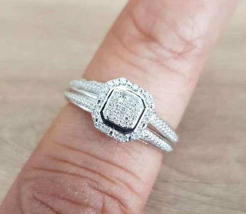 0.300ct DIAMOND RING  ROUND CUT DIAMONDS  WHITE GOLD **GORGEOUS **