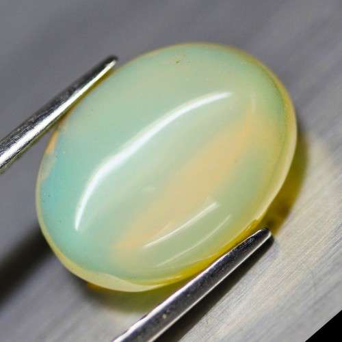 3.40Ct.  Opal Oval Cabochon Multi Colours Glittering Rainbow 3D! Ethiopian Natural