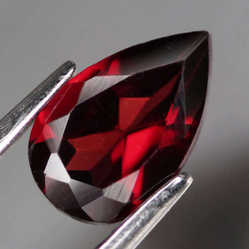 1.09Ct.  Spessartine Garnet Red Pear Namibia Good Quality & Gem Sparkling Natural