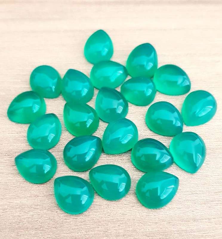 Green Onyx 4.80cts Pear Cabochon Brilliant gemstone 10x12mm