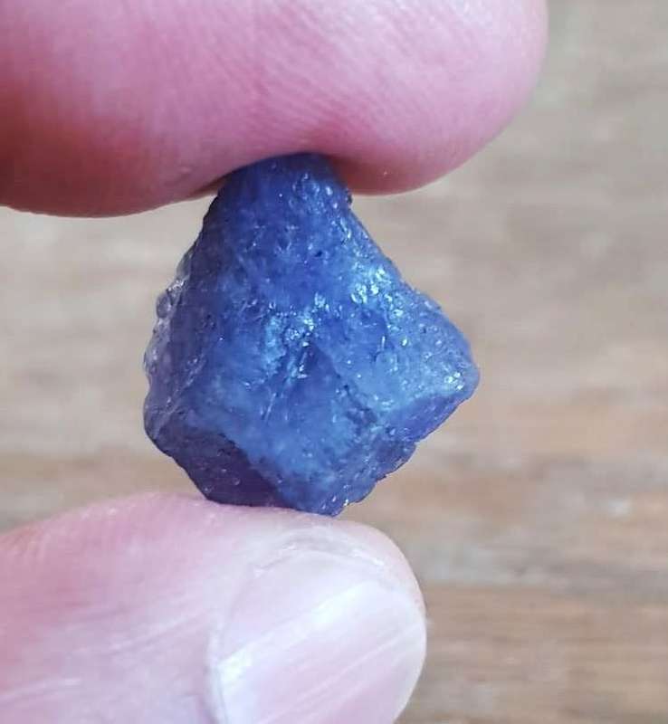 TANZANITE 16.30Cts. NATURAL VIOLET BLUE  ROUGH