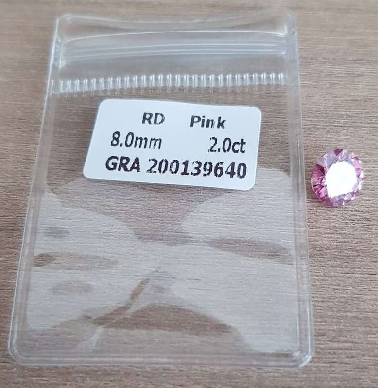 2CT  MOISSANITE PINK ROUND VVSI  BRILLIANT CUT** GRA CERTIFIED**