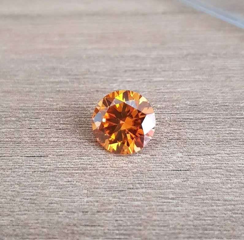 2Cts MOISSANITE ORANGE VVSI 8mm ROUND **GRA Certified **BRILLIANT CUT