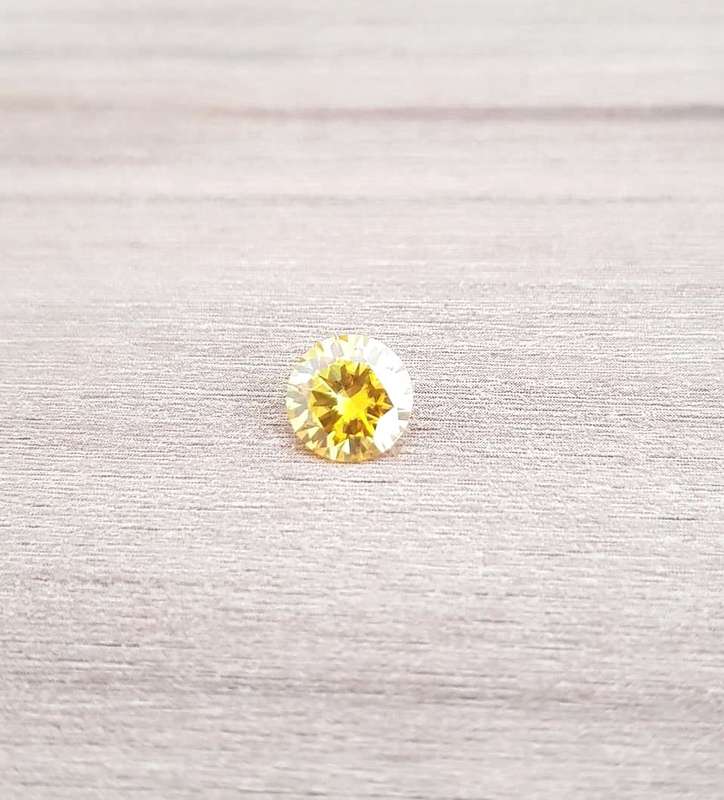 2Cts MOISSANITE  GOLDEN YELLOW  VVSI  8mm ROUND **GRA Certified **BRILLIANT CUT