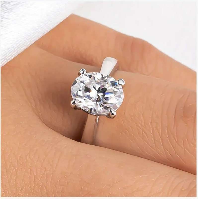 2.00 Carat Moissanite Oval **GRA Certified**  VVSI/D Engagement Ring in Sterling Silver