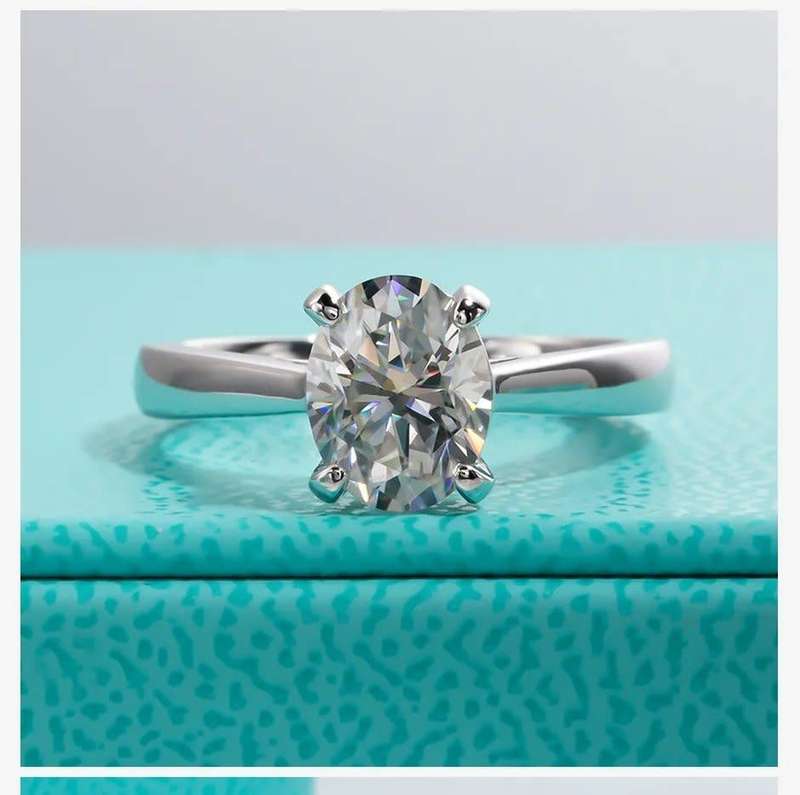 2.00 Carat Moissanite Oval **GRA Certified**  VVSI/D Engagement Ring in Sterling Silver