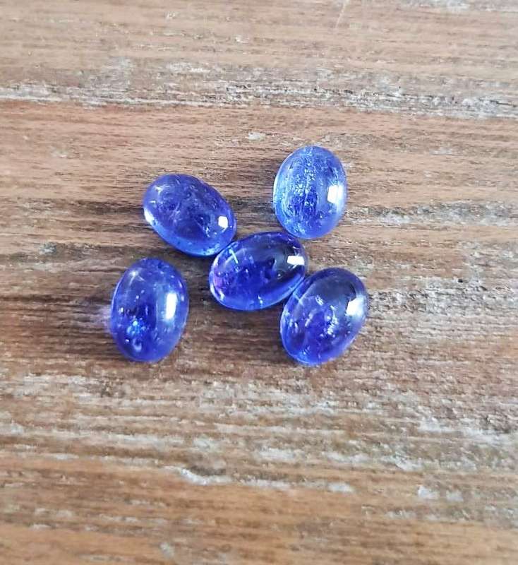 Purplish Blue Tanzanite 1Pcs Oval Cabochon 7x5MM. Ravishing Colour & Full Fire!