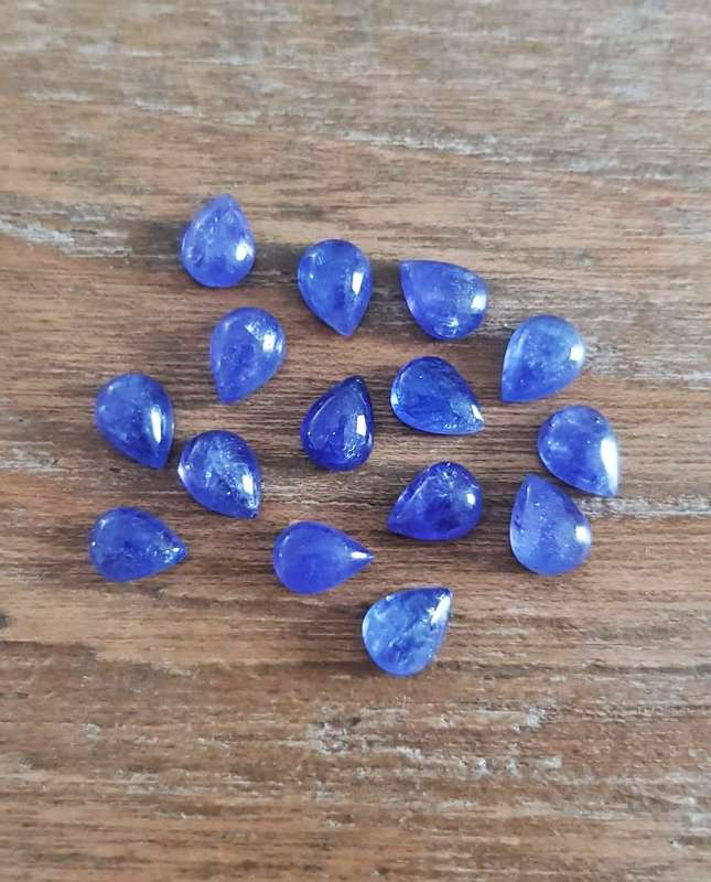 Purplish Blue Tanzanite 1Pcs Pear Cabochon 6x8MM. Ravishing Colour & Full Fire!