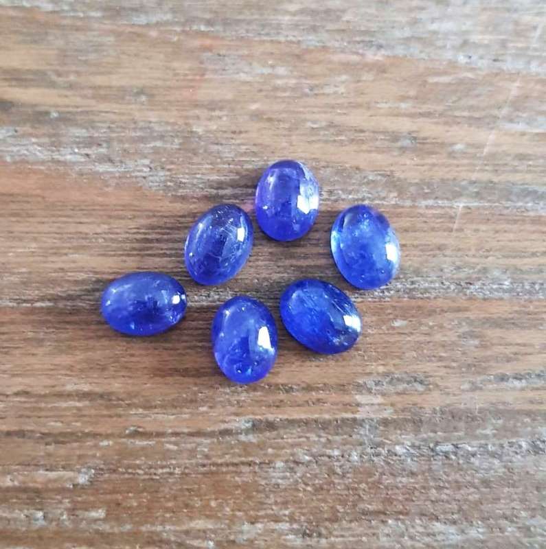 Purplish Blue Tanzanite 1Pcs Oval Cabochon 6x8MM. Ravishing Colour & Full Fire!