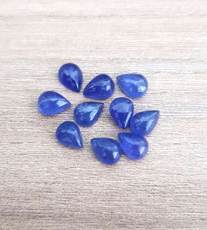 Purplish Blue Tanzanite 1Pcs Pear Cabochon 7x5MM. Ravishing Colour & Full Fire!