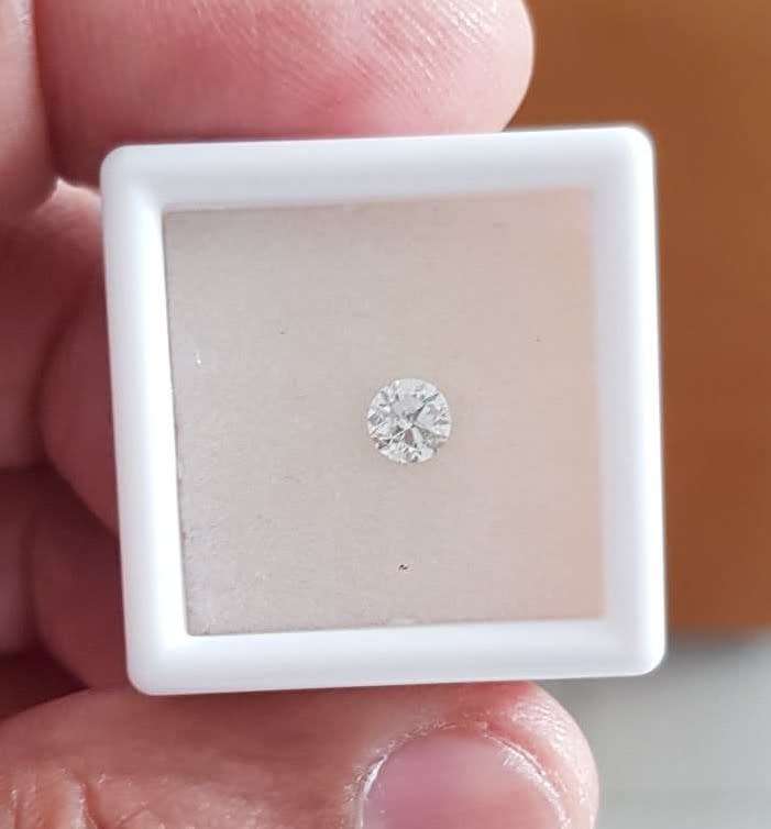 0.41Cts DIAMOND ROUND G/I1  **CERTIFIED**SPARKLING   NATURAL